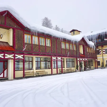 Hotel Josef - For Friends